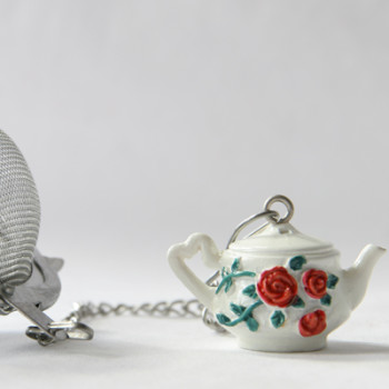 Teapot charm infuser